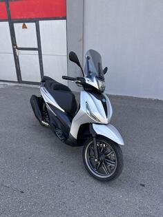 Piaggio - Beverly 300s