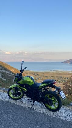 Benelli - BN125