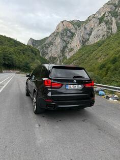 BMW - X5 M50 - 3.0