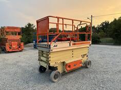 Jlg - 2646ES