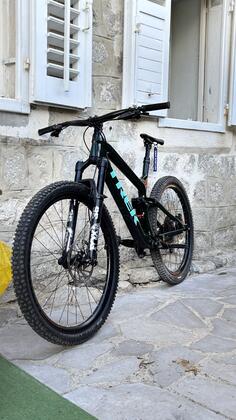 Trek - Slash 9.8