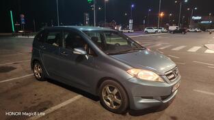Honda - FR-V - 2.2 cdti