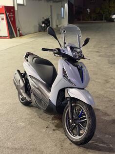 Piaggio - Beverly S 400 hpe
