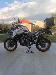 QJ Motor - SRT 550 X