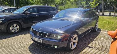 BMW - 740 - I