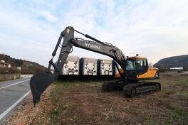 Hyundai - R215 L Hammer Line Klima 22t 2025 Novo