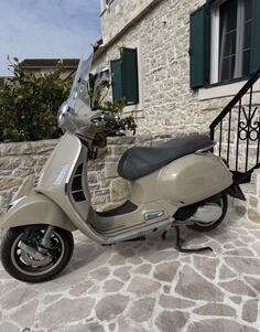 Vespa - GTS300