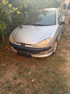 Peugeot - 206