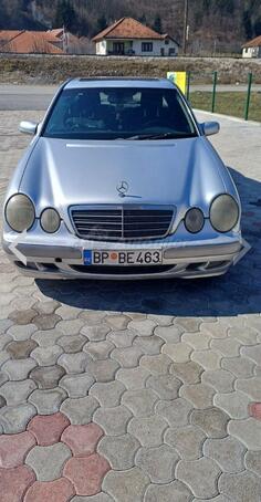 Mercedes Benz - E 220