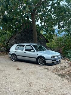 Volkswagen - Golf GTI