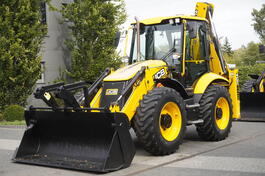 JCB - 4CX PRO / džojstici / 2022 / 3 komada / rovokopač-utovarivač / FHM-0490