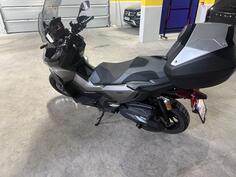 Honda - adv 350