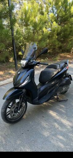 Piaggio - Beverly 300 hpe
