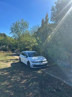 Volkswagen - Golf 8 - 2.0