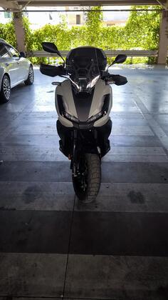 Honda - ADV 350