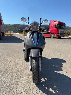 Piaggio - beverly 250 cruiser