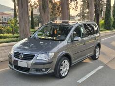 Volkswagen - Cross Touran - 2.0tdi