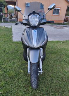 Piaggio - Beverly 300ie