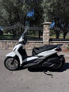 Piaggio - Beverly 400