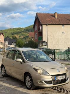 Renault - Scenic - 1.9 dCi