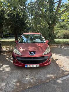 Peugeot - 207 - 1.4 benzin