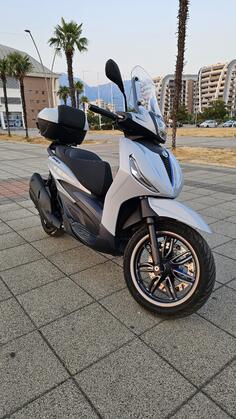Piaggio - Nardo grey 400s