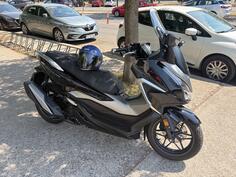 Honda - forza 350