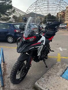 Benelli - trk 702 x