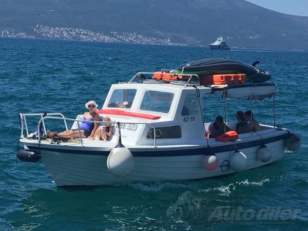 Cro boats - Adria 800