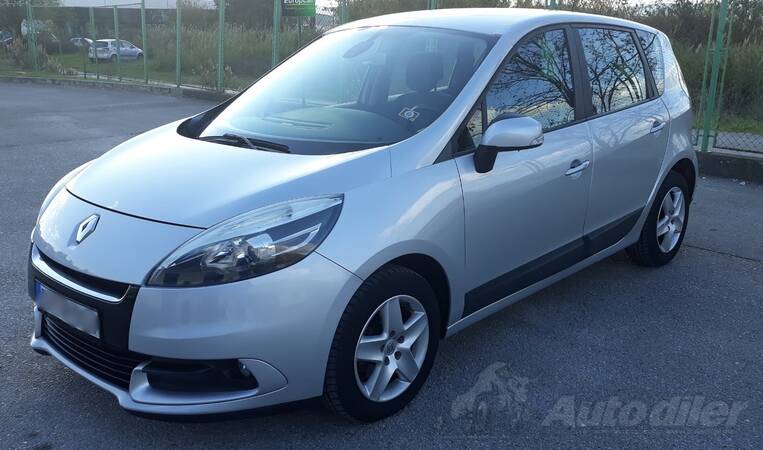 Renault - Scenic - 1.5 DCI Automatic