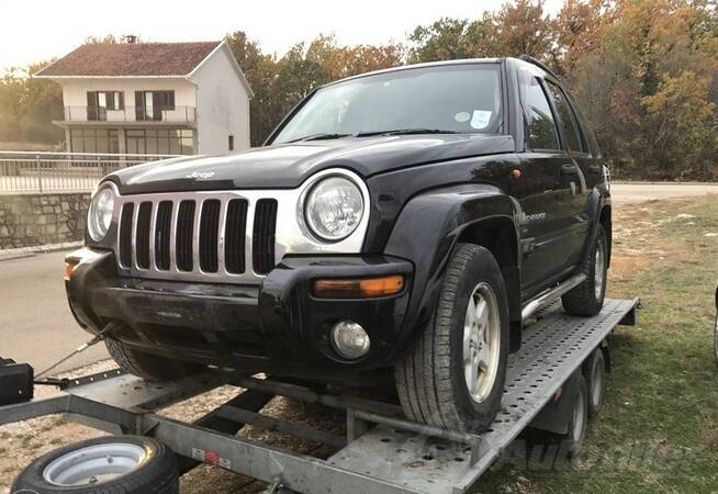 Jeep - Liberty 2.5 CRD in parts