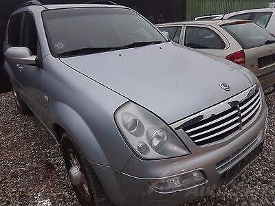SsangYong - REXTON 2.7 XDI in parts