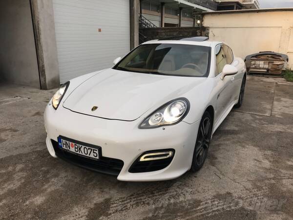 Porsche - Panamera - GTS