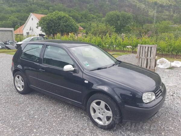 U djelovima Volkswagen - Golf 4 tdi