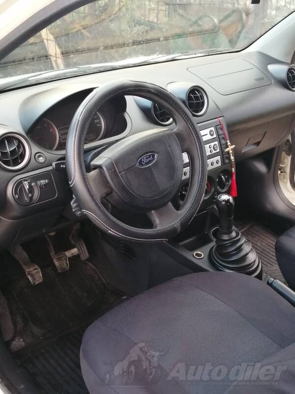 Ford - Fiesta - 14 дци 44 кв