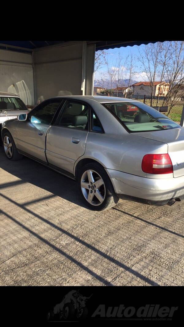 Audi - A4 1.6 in parts