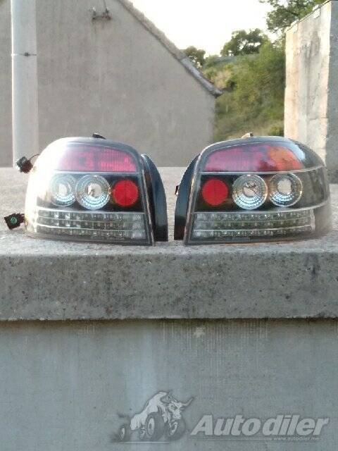 Oba stop svjetla za Audi - A3    - 2012, 2004