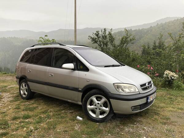 Opel - Zafira - 2.2 dti sport