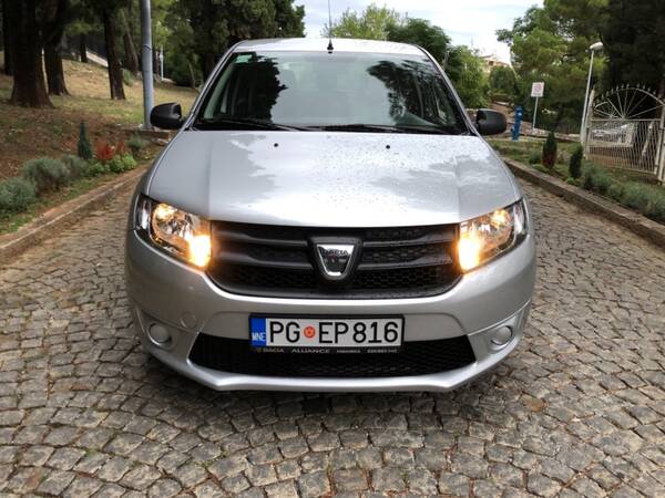 Dacia - Sandero - 12