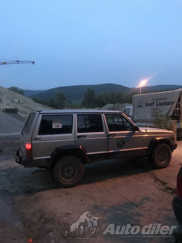Jeep - Cherokee - 2100