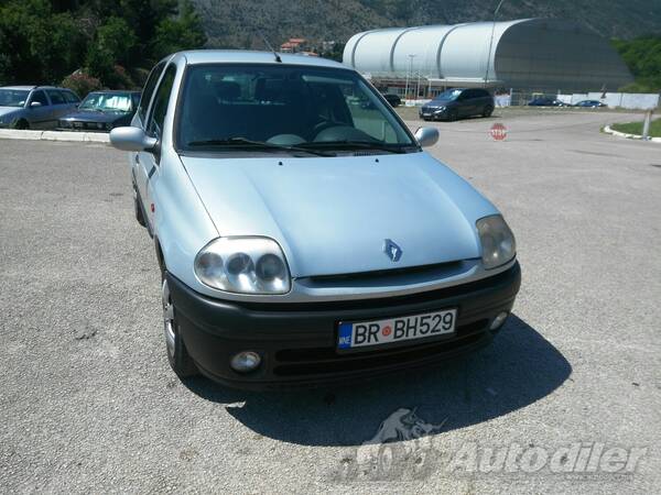Renault - Clio - 1.4 16W