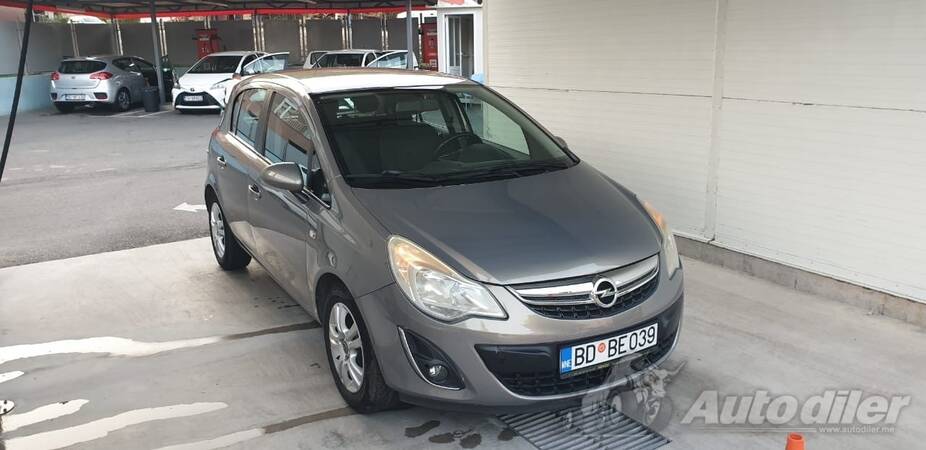 Opel - Corsa - 1.2 16v