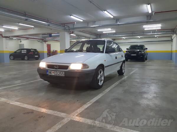Opel - Astra - 1.4