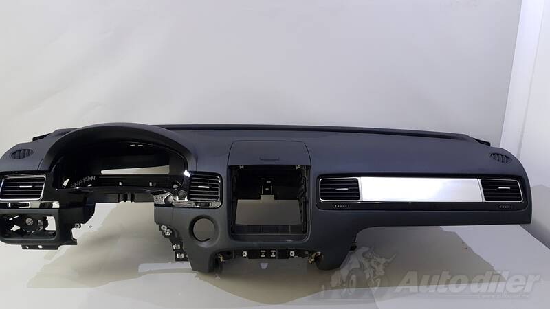 Instrument tabla za Automobile - Volkswagen - Touareg    - 2014-2018