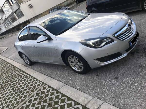 Opel - Insignia - 2,0 CDTI