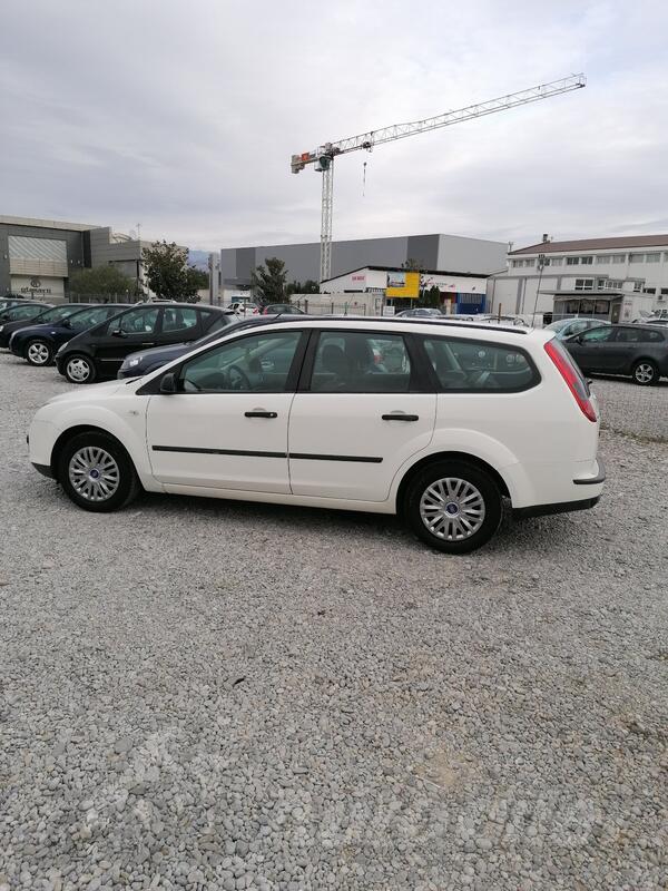 Ford - Focus - 1.6 hdi 66 kw 2005 god
