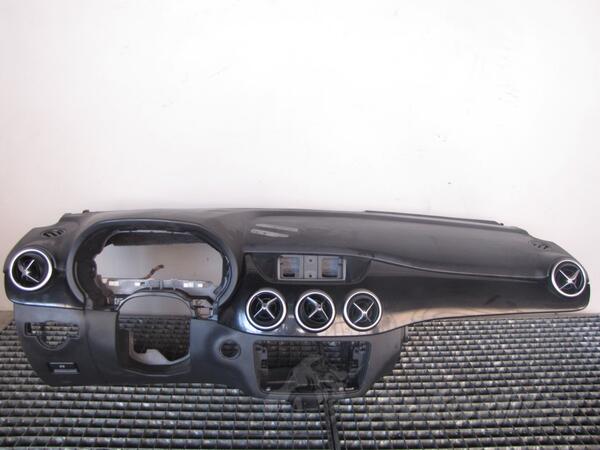 Instrument tabla za Automobile - Mercedes Benz - Ostalo    - 2011-2014