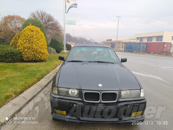 BMW - 318 - IS coupe