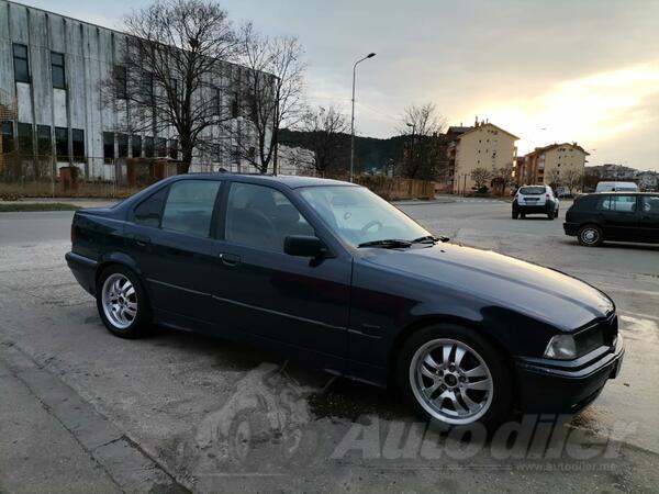BMW - 318 - 318i