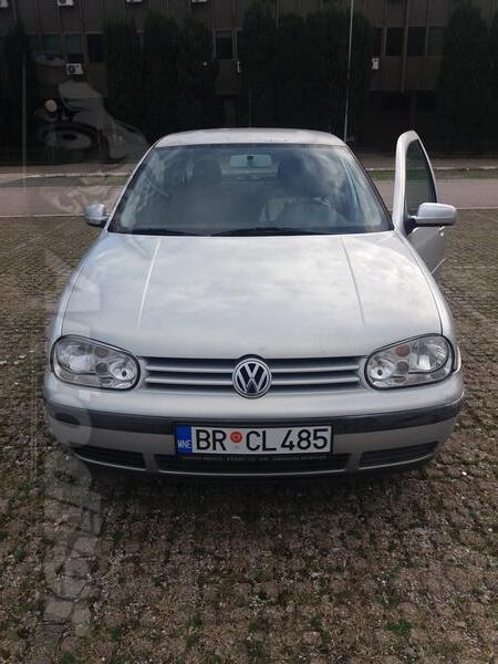 Volkswagen - Golf 4 - 1.6 benzin 98